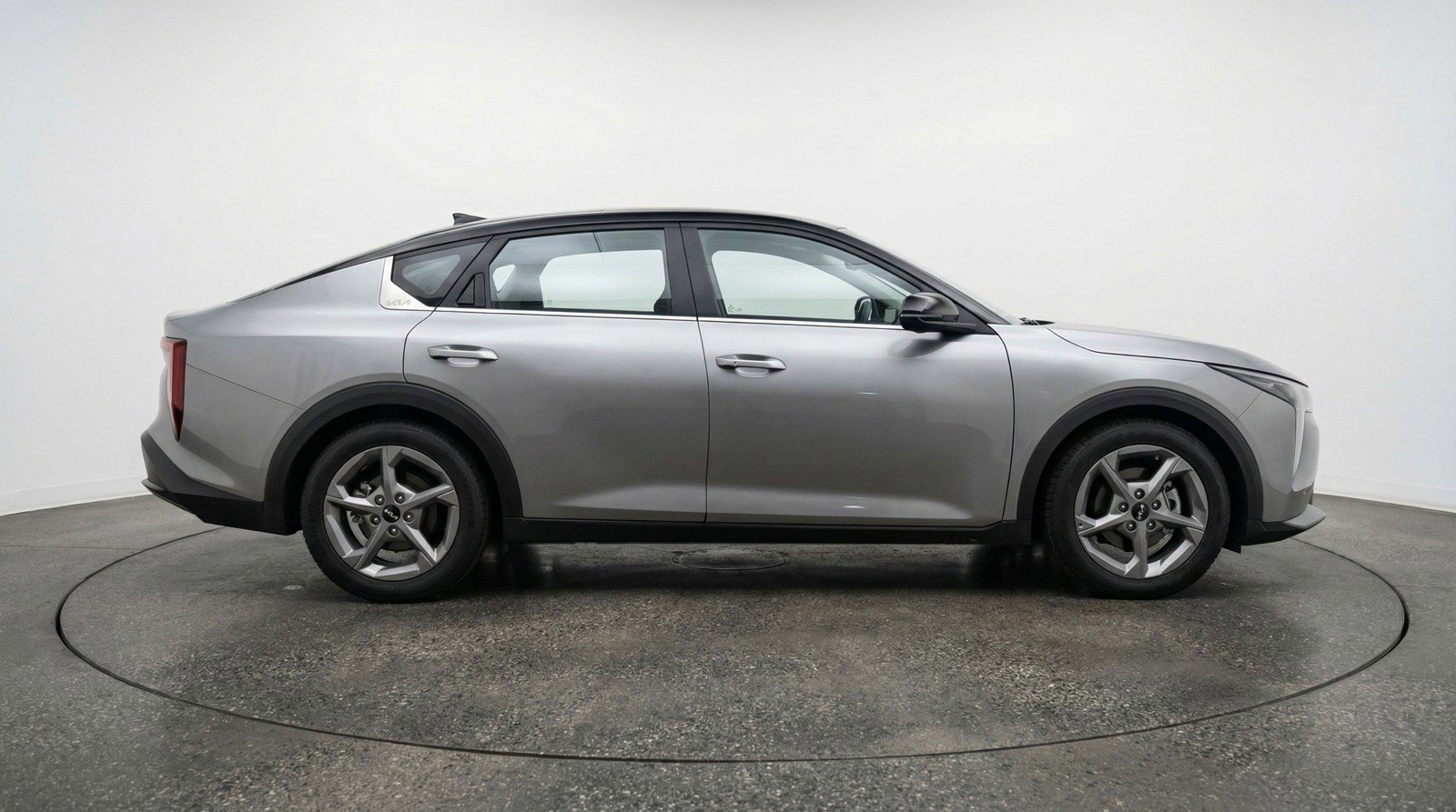 Used 2025 Kia K4 LXS image 11