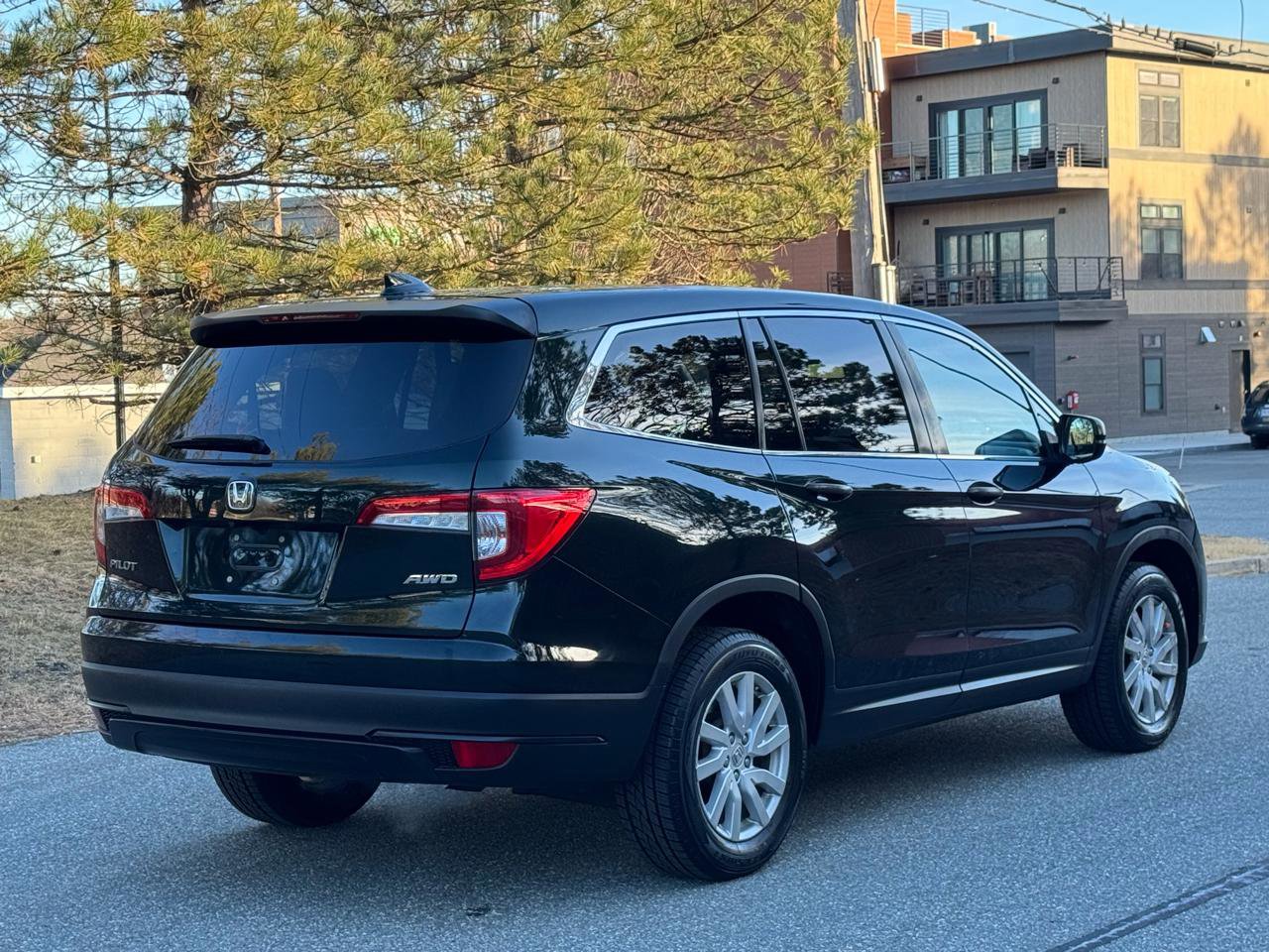 Used 2019 Honda Pilot LX image 6