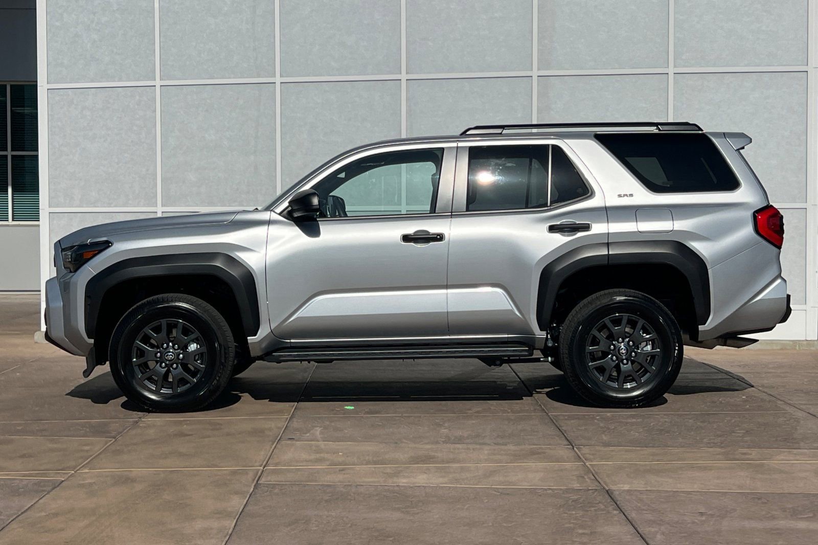 Certified 2025 Toyota 4Runner SR5 image 8