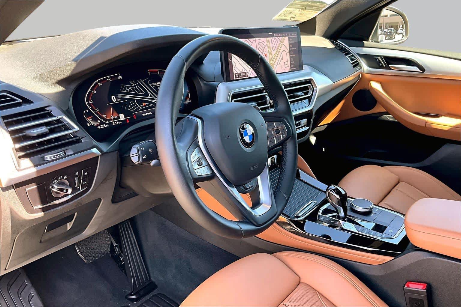 Used 2024 BMW X4 xDrive30i w/ Premium Package AWD/4WD image 16