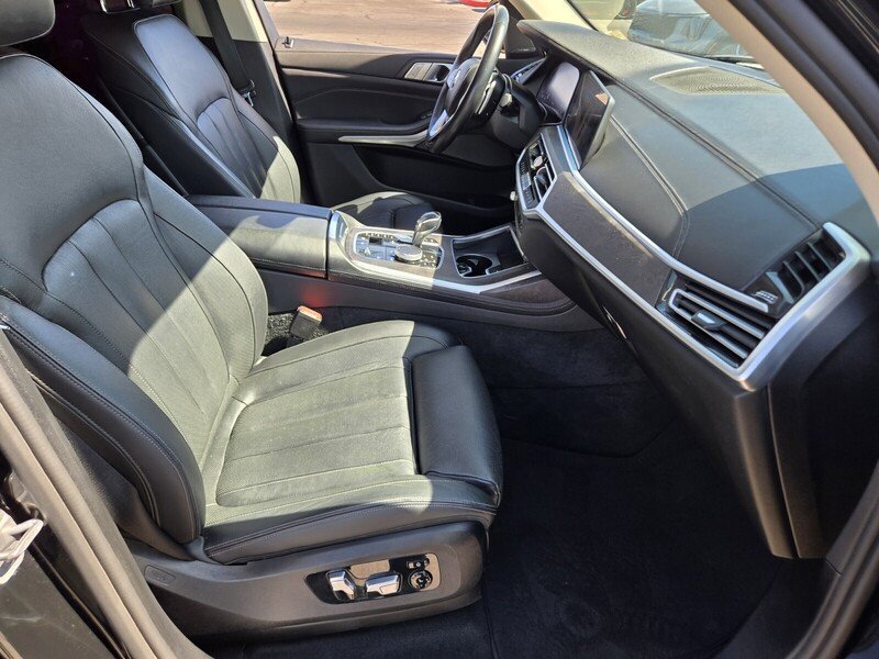 Used 2020 BMW X7 xDrive40i w/ Luxury Seating Package AWD/4WD image 17