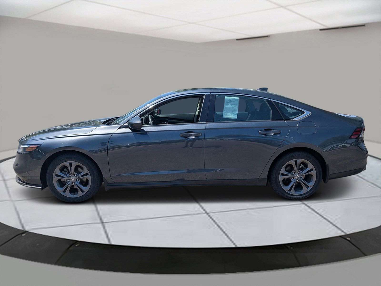 Used 2024 Honda Accord EX image 2