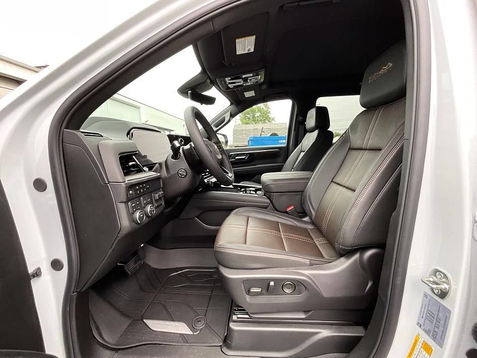 New 2026 Chevrolet Tahoe High Country w/ Sun And Tow Package AWD/4WD image 3