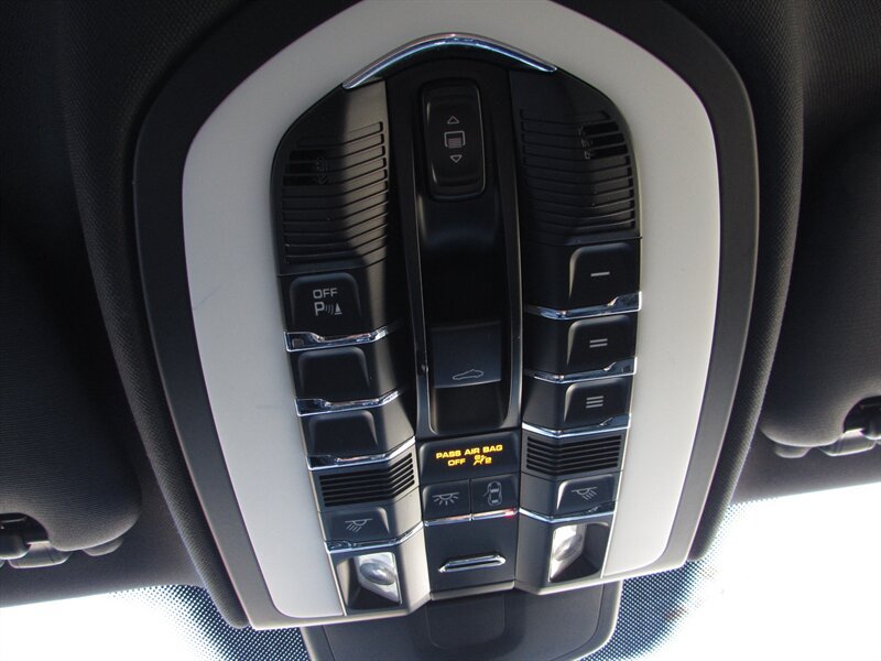 Used 2013 Porsche Cayenne AWD/4WD image 13