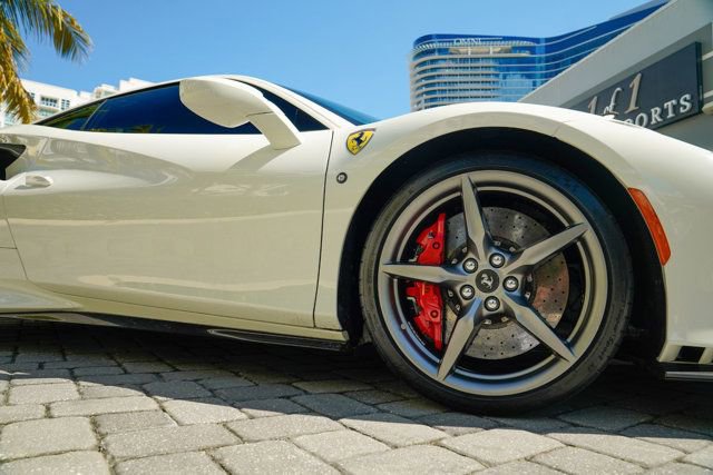 Used 2021 Ferrari F8 Tributo image 35