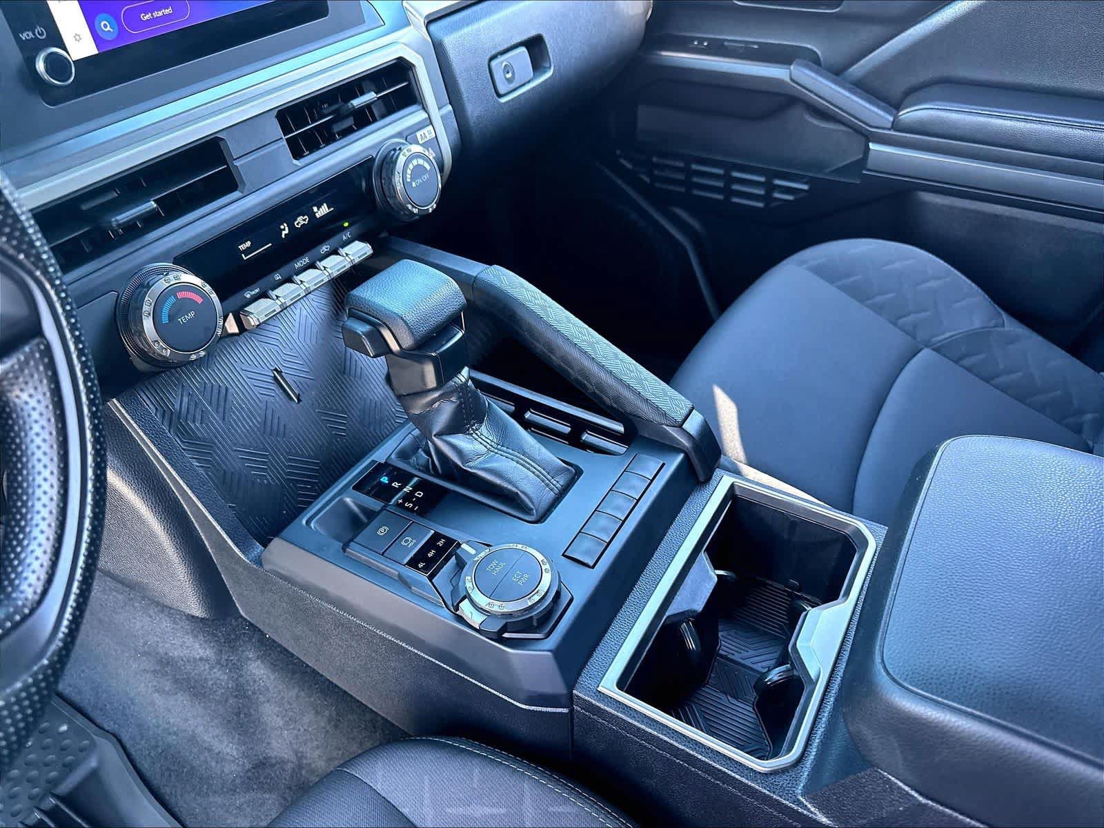 Used 2025 Toyota Tacoma SR5 AWD/4WD image 20