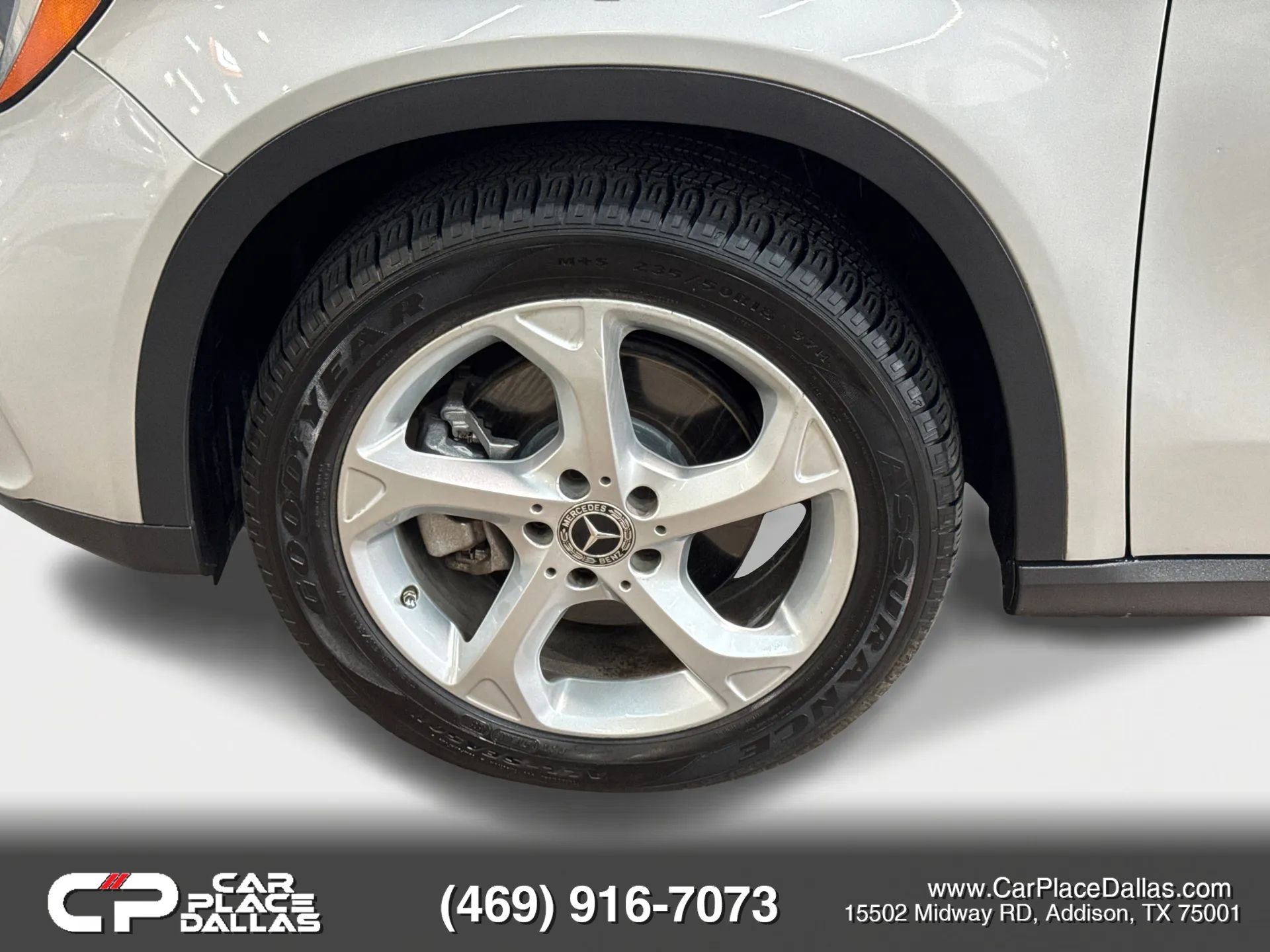 Used 2018 Mercedes-Benz GLA 250 4MATIC w/ Premium Package image 32