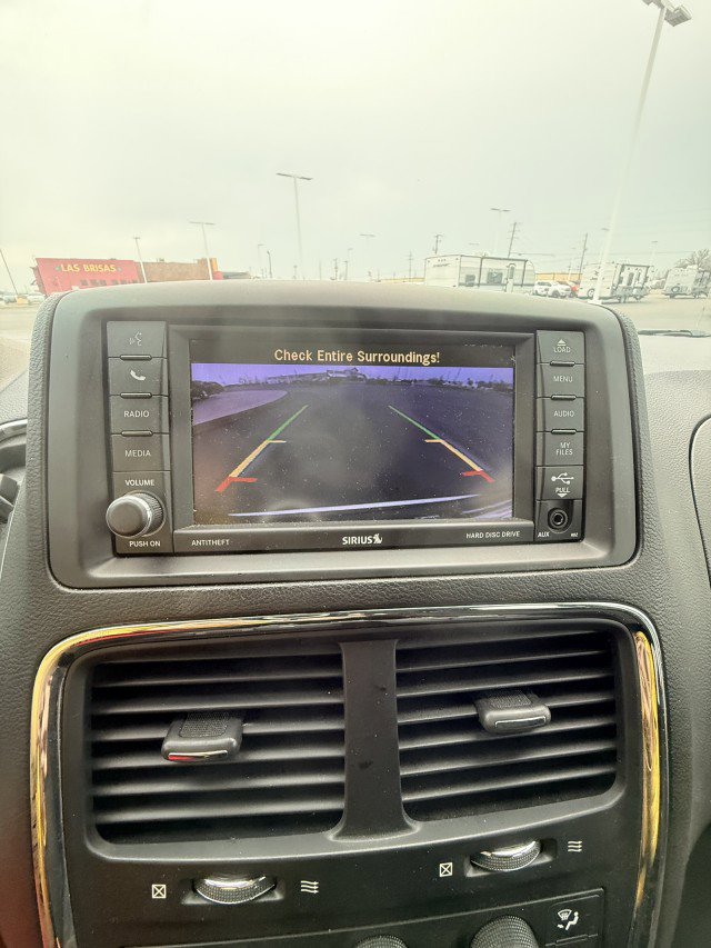 Used 2019 Dodge Grand Caravan SE w/ UConnect Hands-Free Group image 20