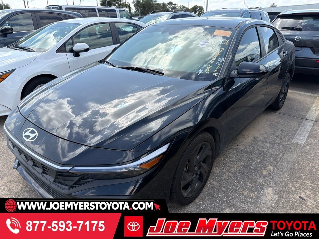 Used 2026 Hyundai Elantra Sport FWD image 1