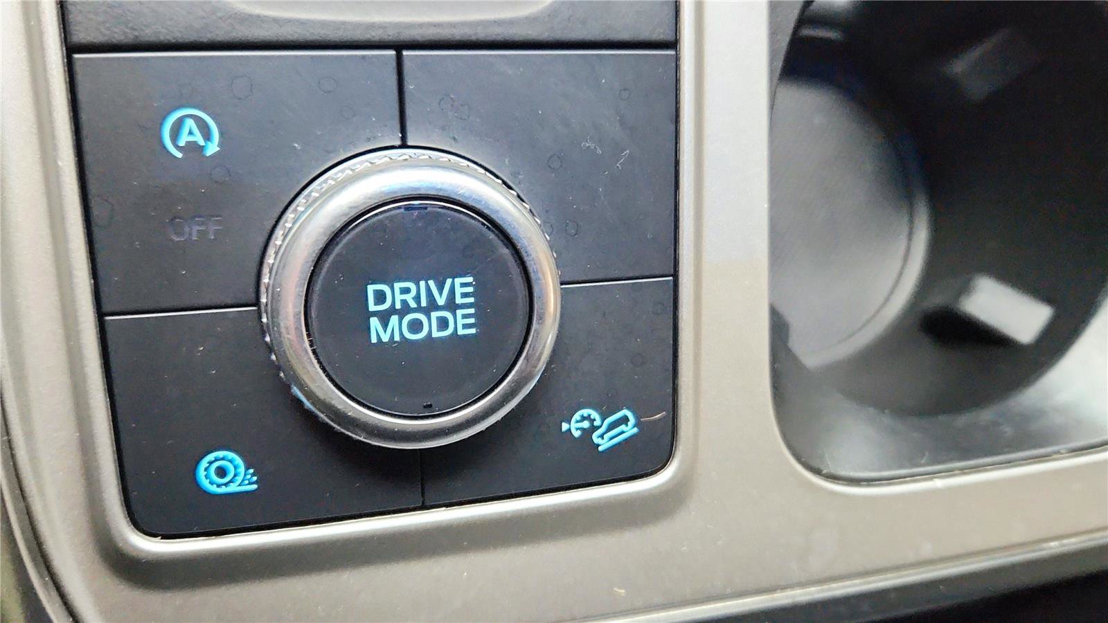 Used 2021 Ford Explorer XLT w/ Equipment Group 202A image 28