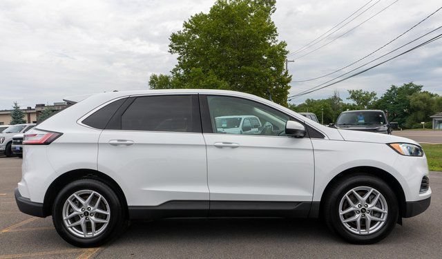 Used 2024 Ford Edge SEL AWD/4WD image 5