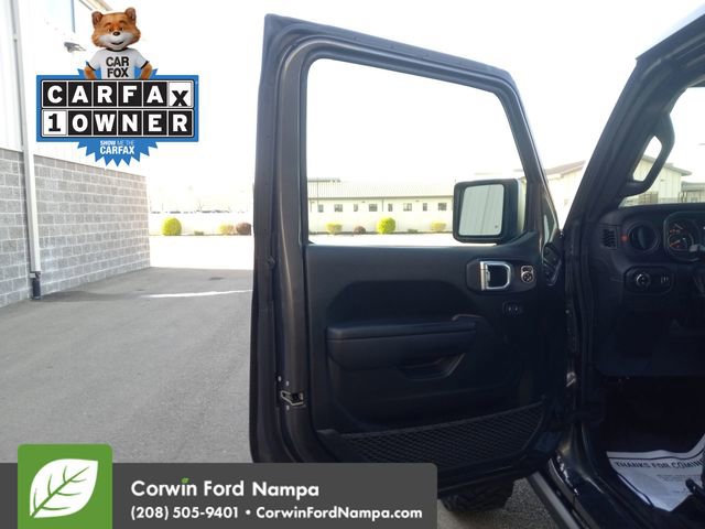 Used 2024 Jeep Gladiator Rubicon w/ Technology Group image 10