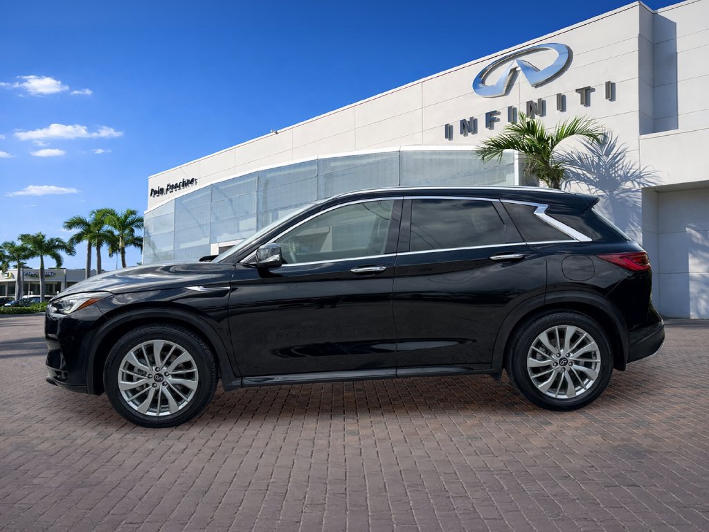 Used 2023 INFINITI QX50 Luxe FWD image 4