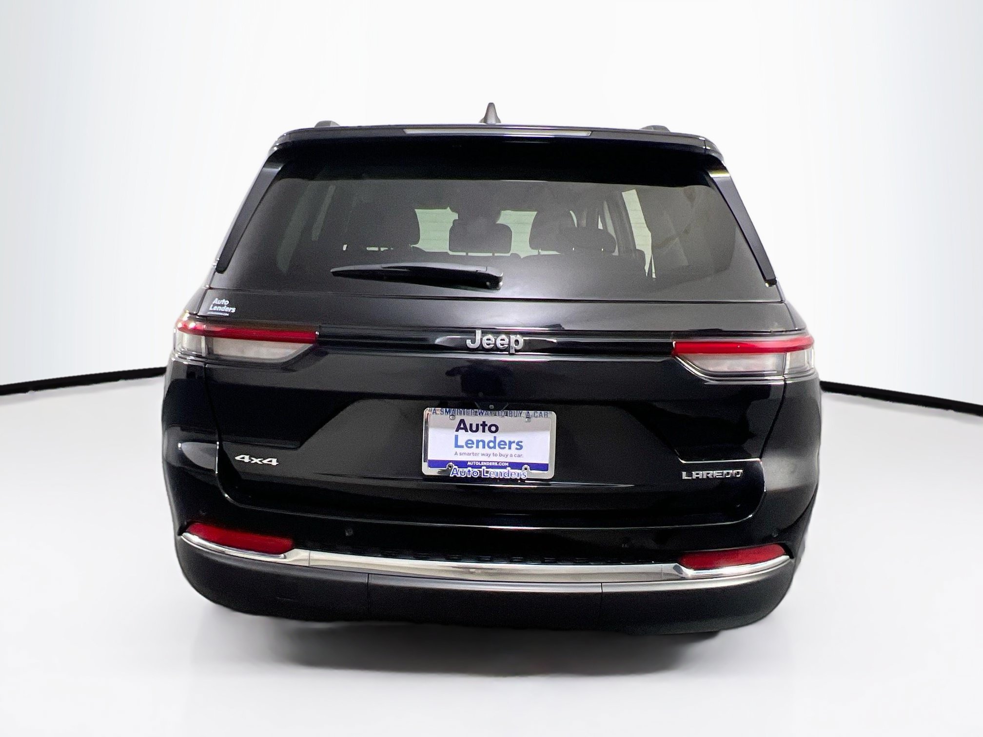 Used 2023 Jeep Grand Cherokee Laredo AWD/4WD image 6