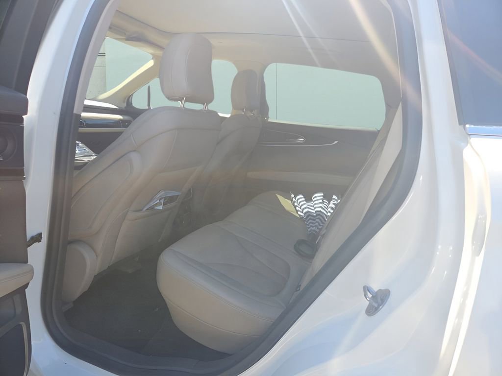 Used 2022 Lincoln Nautilus Reserve w/ Equipment Group 201A image 13