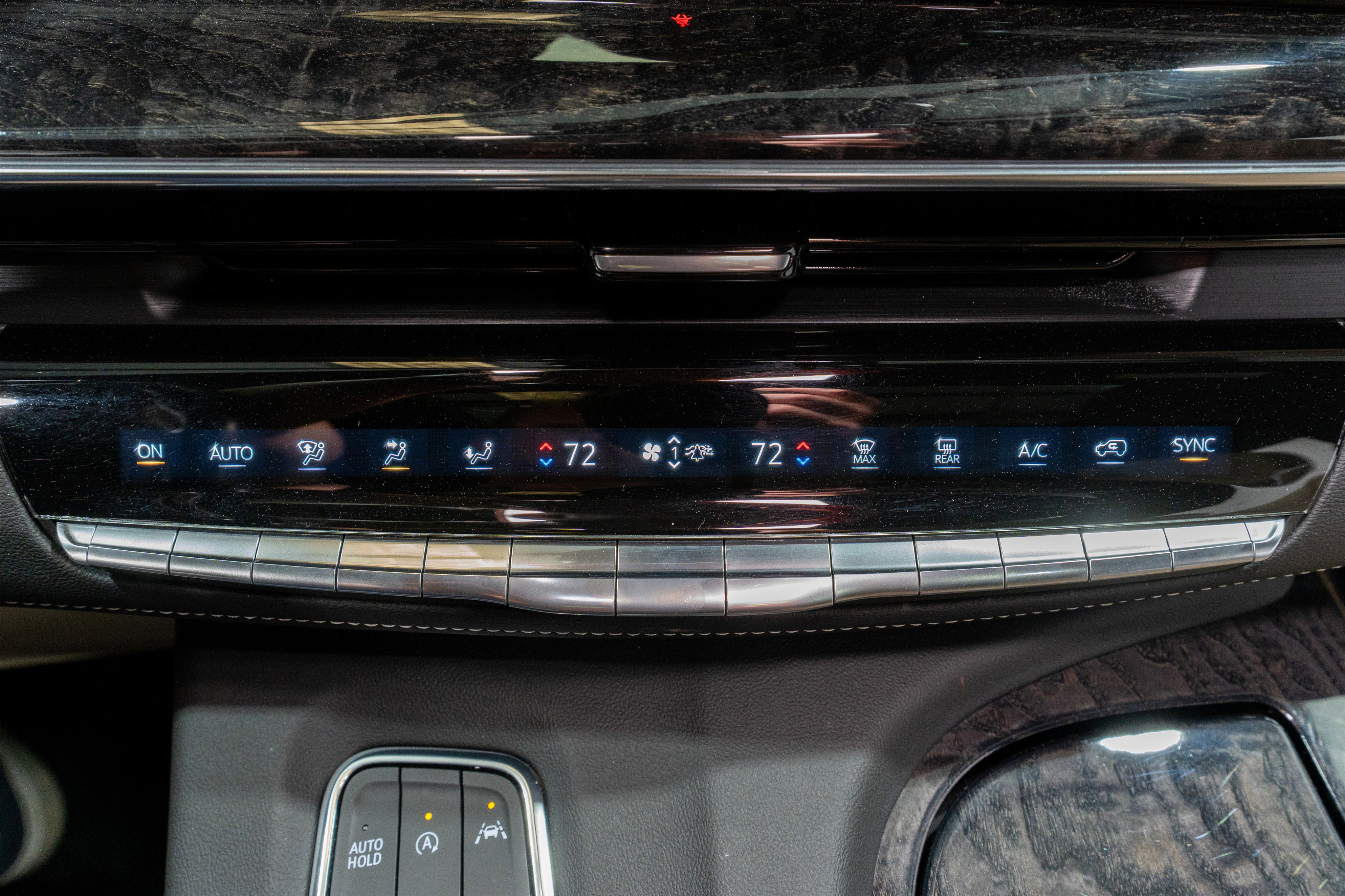 Used 2021 Cadillac Escalade Premium Luxury w/ Driver Assist Tech Package image 25