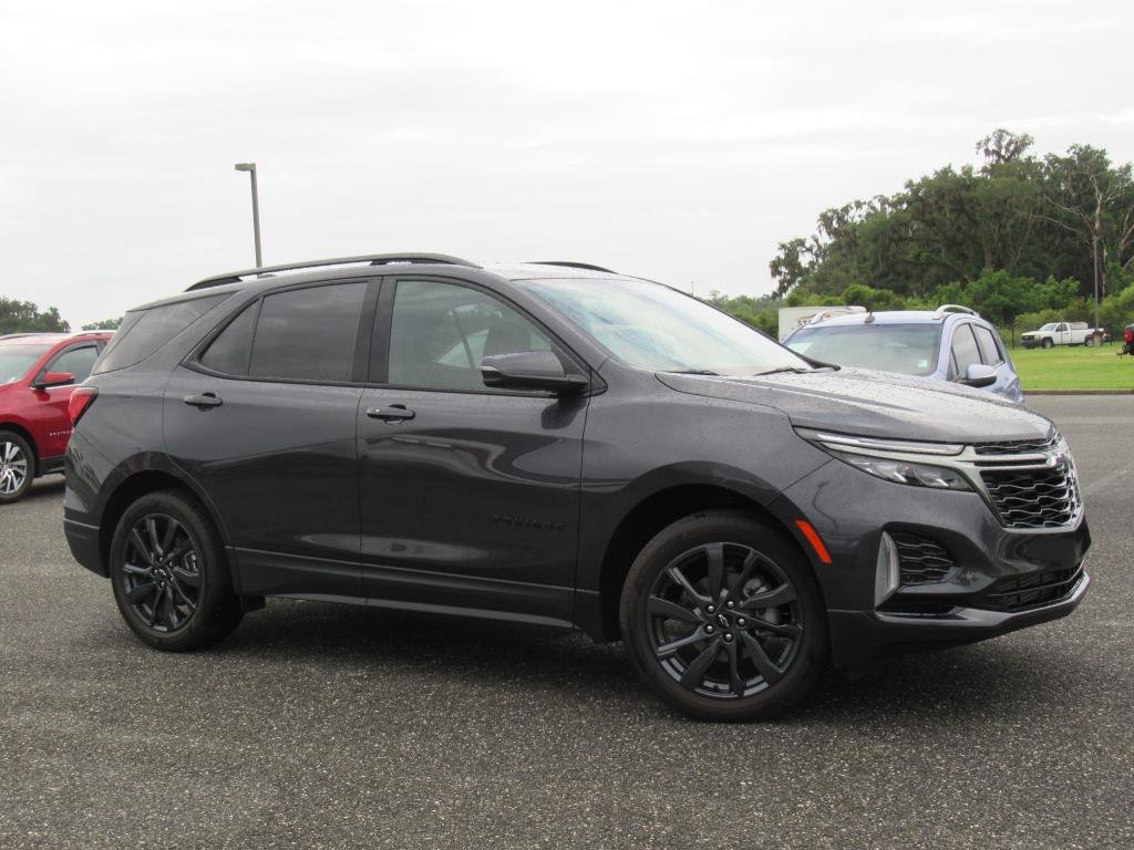 Used 2022 Chevrolet Equinox RS w/ RS Leather Package image 2