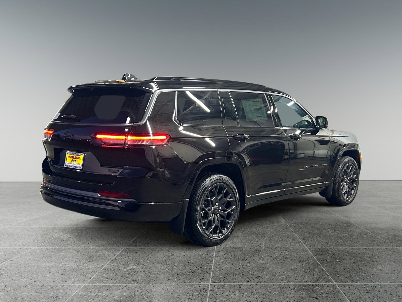New 2026 Jeep Grand Cherokee L Summit AWD/4WD image 5