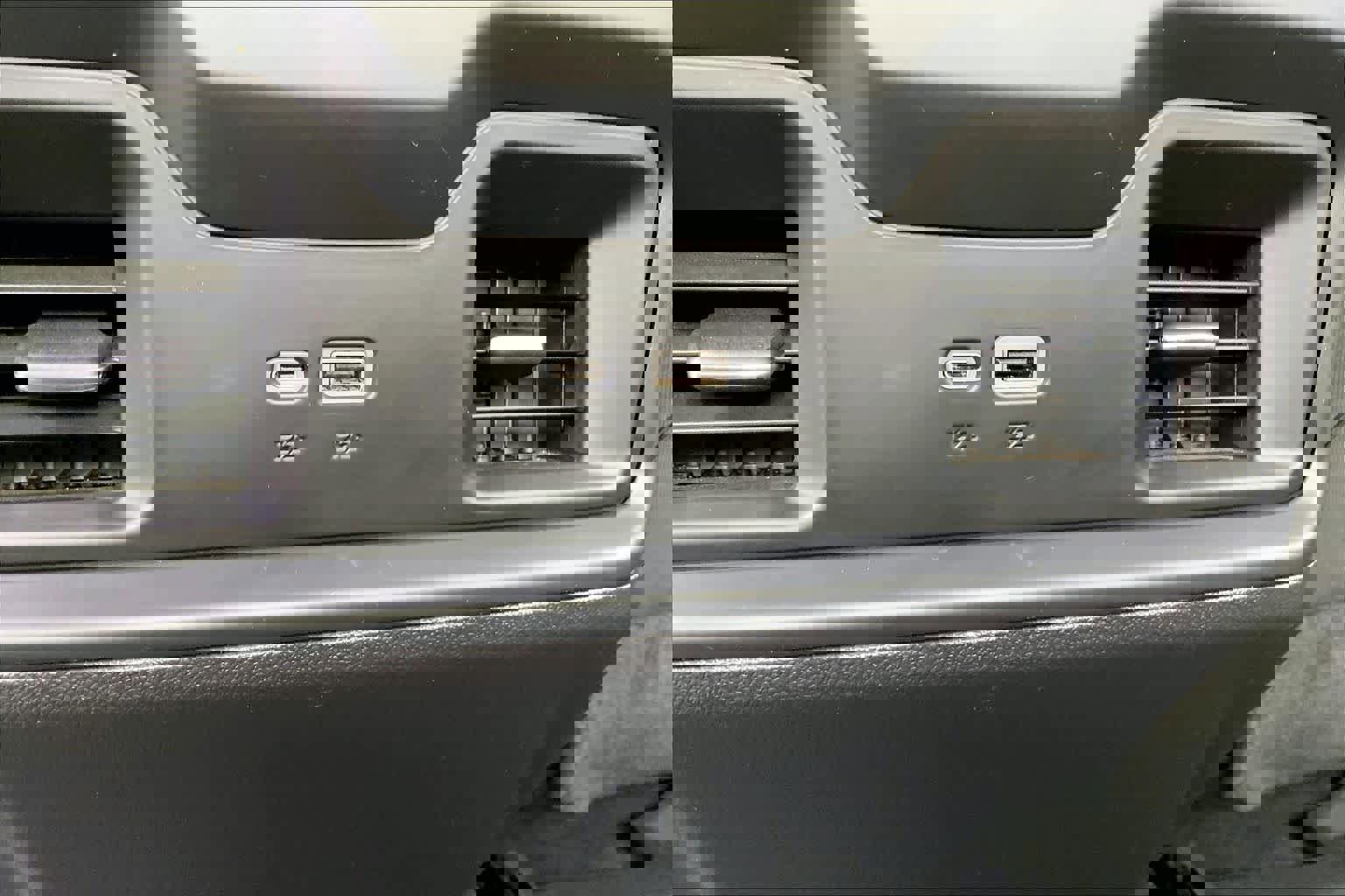 Used 2024 Chevrolet Silverado 1500 LT Trail Boss w/ LPO, Dark Essentials Package image 33