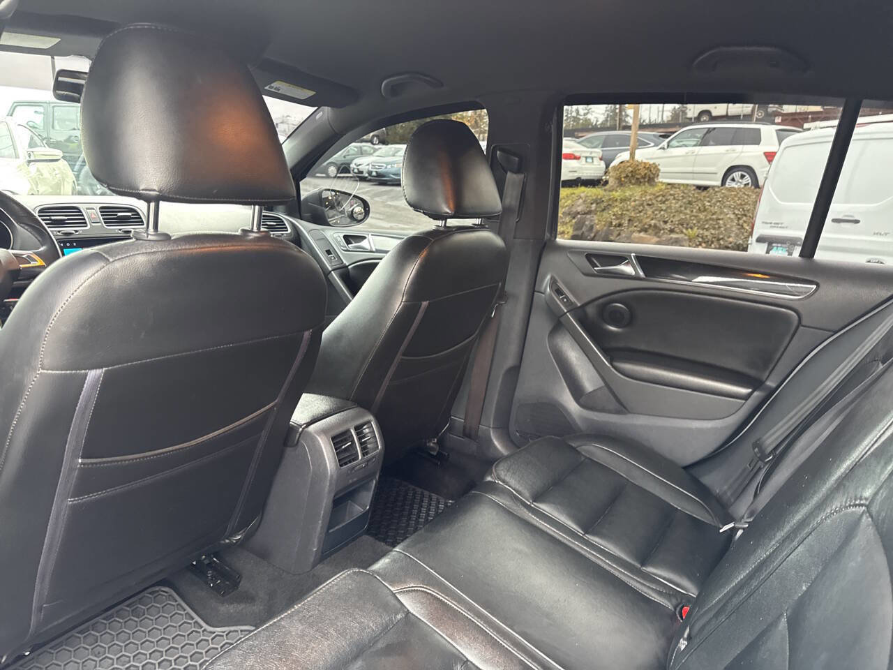 Used 2012 Volkswagen Golf 4-Door image 24