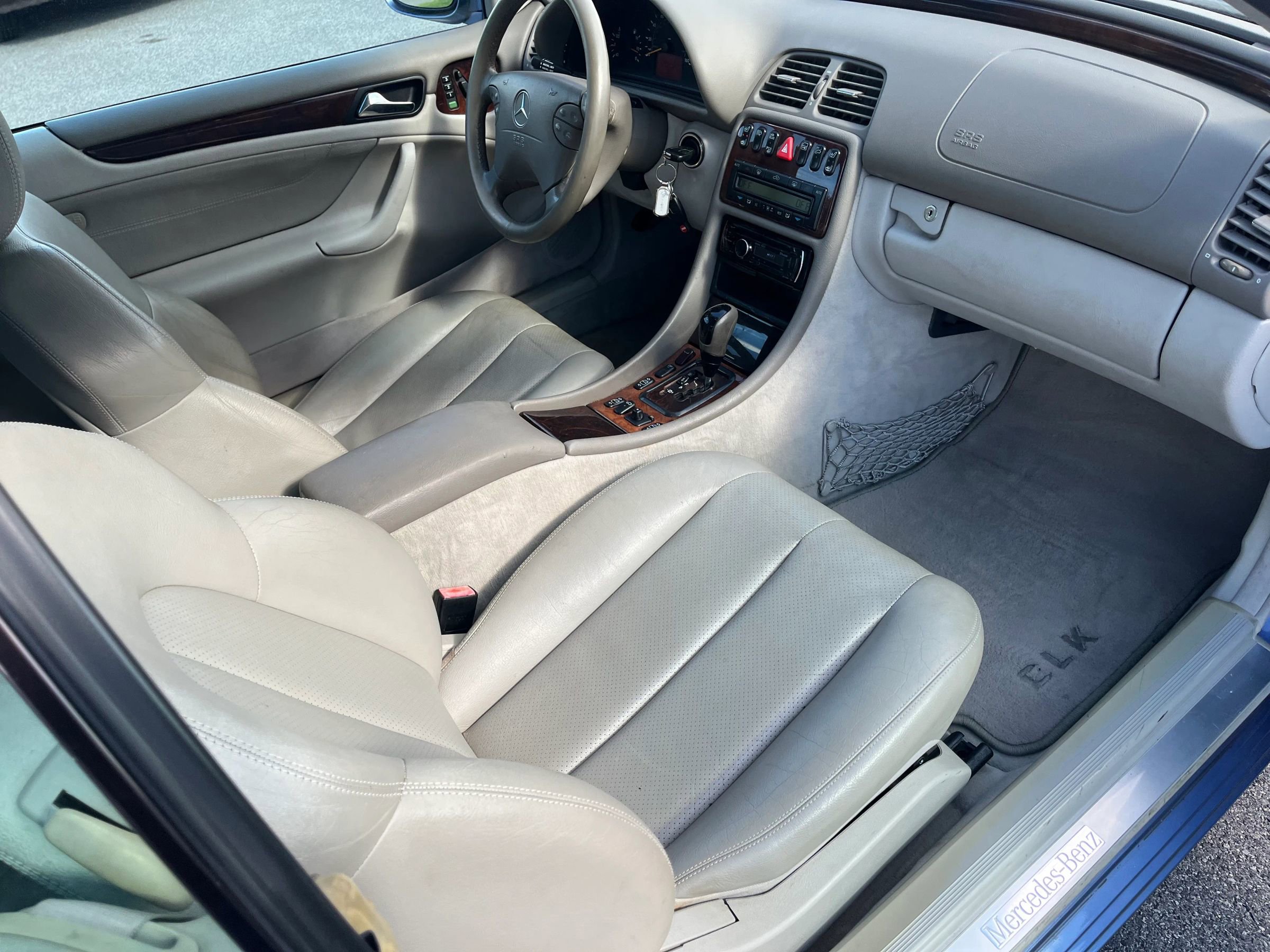 Used 2002 Mercedes-Benz CLK 320 Cabriolet image 12