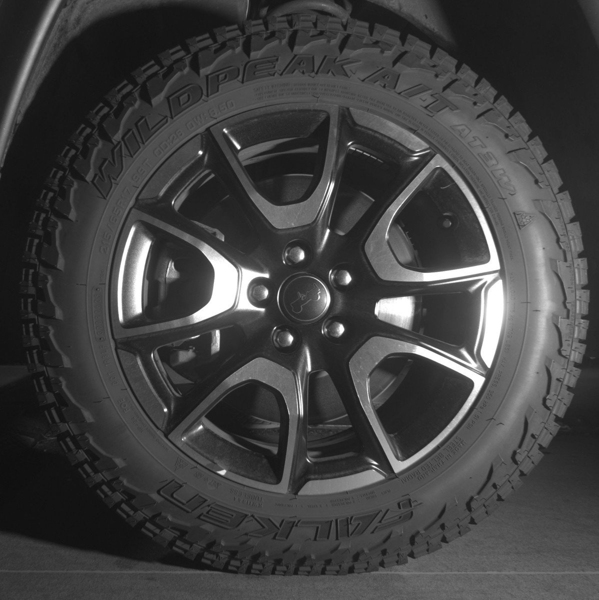 Used 2025 Jeep Compass Trailhawk image 11