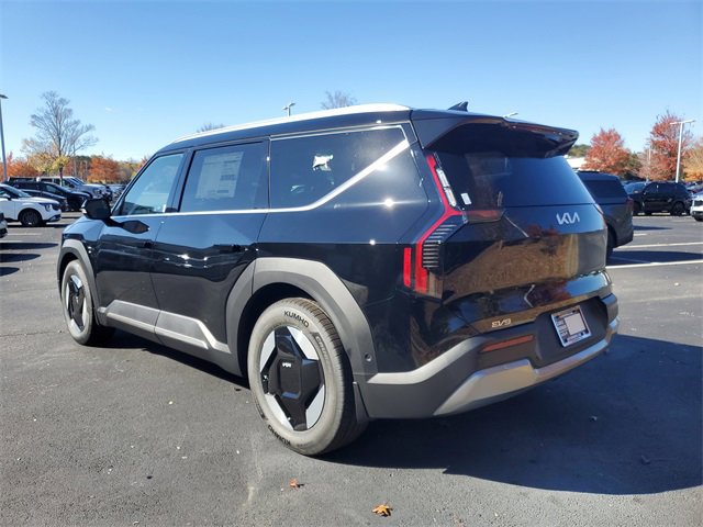 New 2026 Kia EV9 Wind image 6
