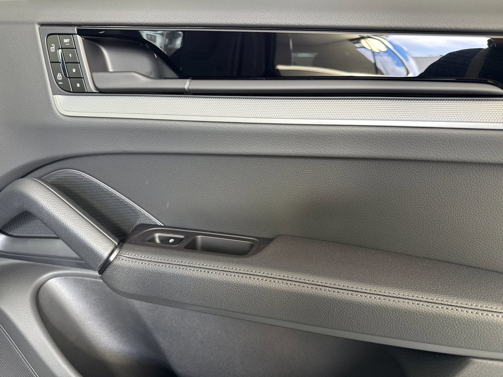 New 2026 Porsche Cayenne image 20