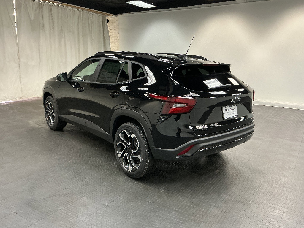 New 2026 Chevrolet Trax RS image 3