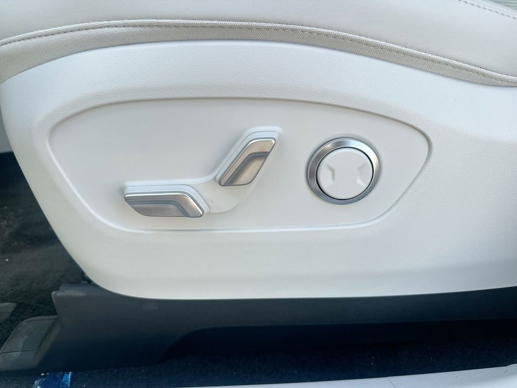 New 2026 Hyundai Ioniq 9 SEL w/ Tow & Go Package image 36