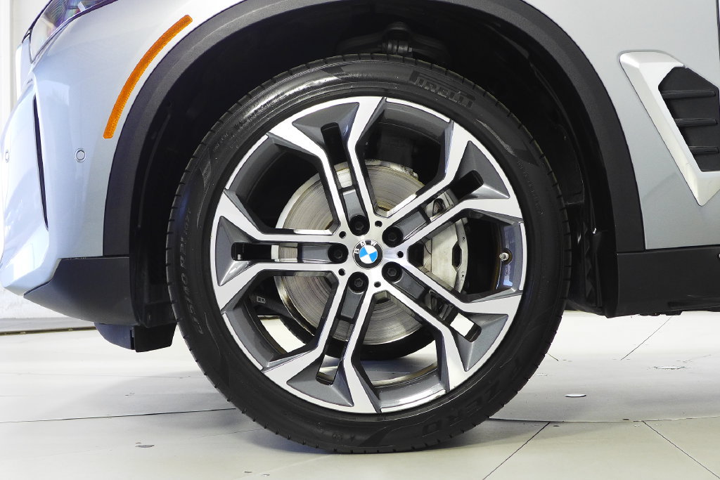 Certified 2024 BMW X5 sDrive40i w/ Parking Assistance Package RWD image 5