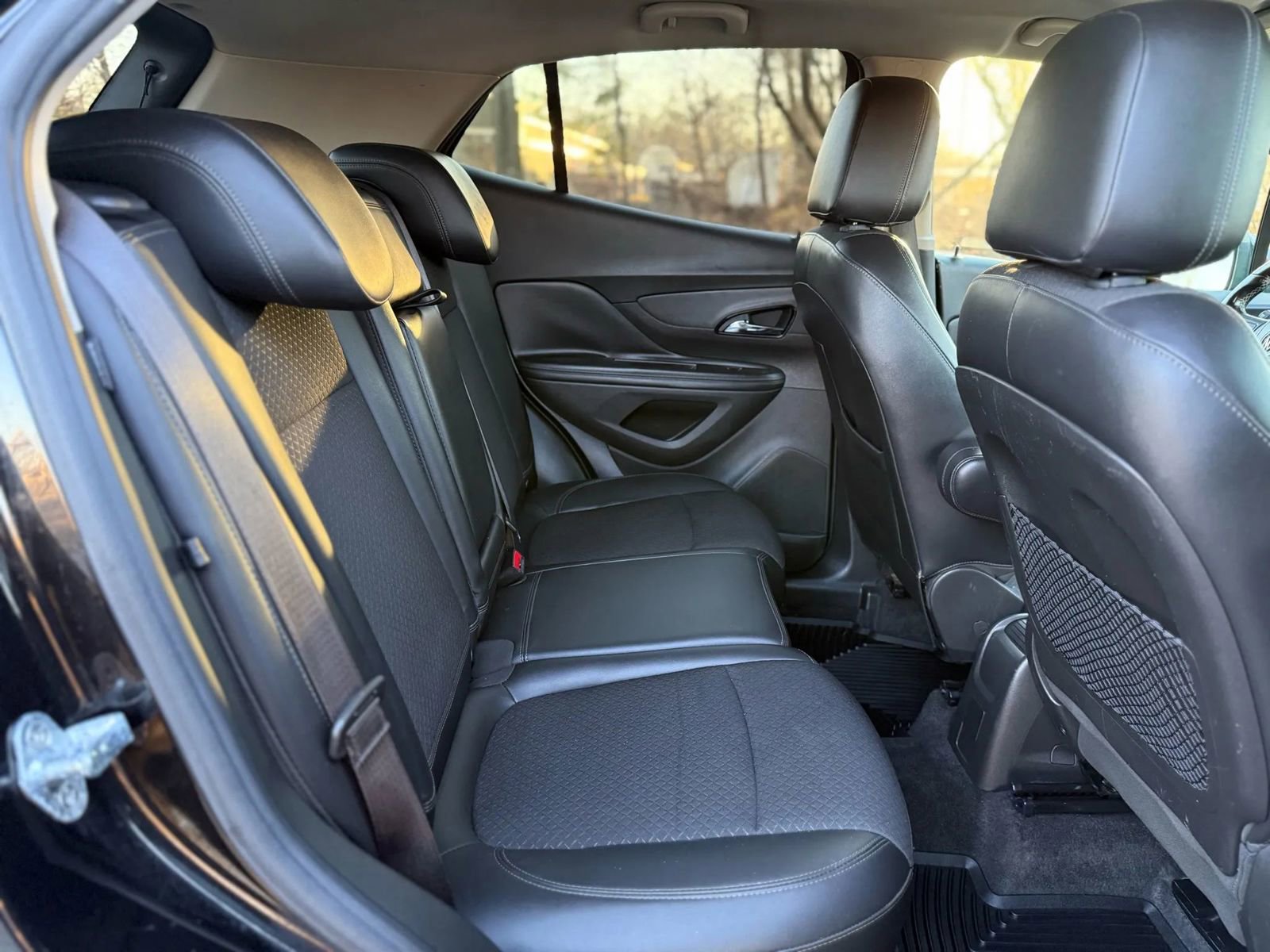Used 2019 Buick Encore Sport Touring image 18