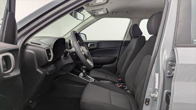 Used 2021 Hyundai Venue SE w/ Cargo Package image 14