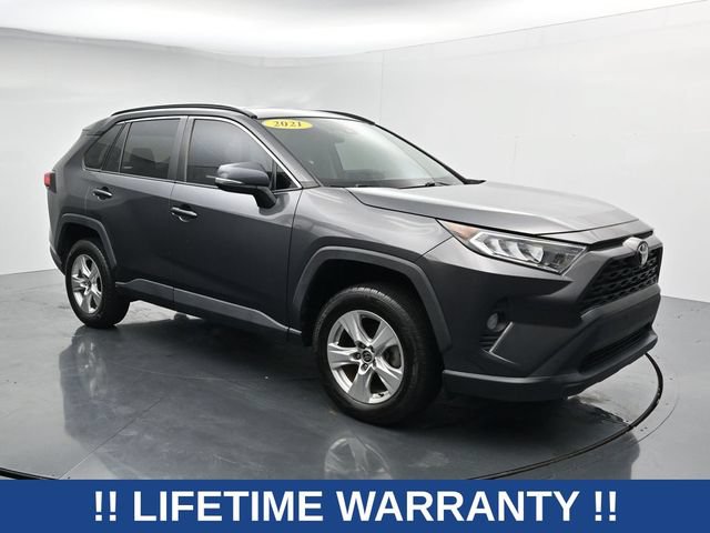 Used 2021 Toyota RAV4 XLE AWD/4WD image 2
