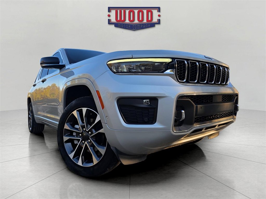 Used 2024 Jeep Grand Cherokee Overland w/ Luxury Tech Group IV image 4