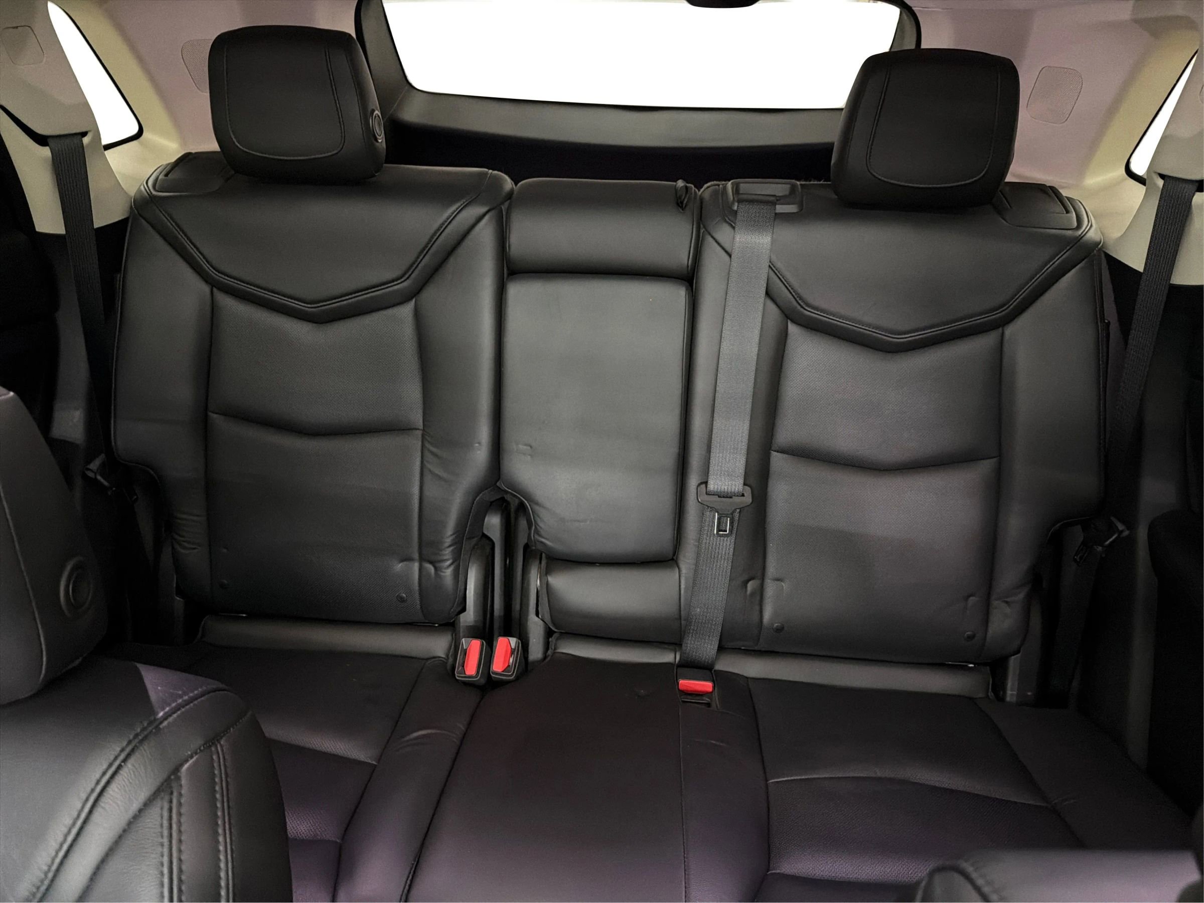 Used 2017 Cadillac XT5 Luxury w/ Driver Awareness Package image 38