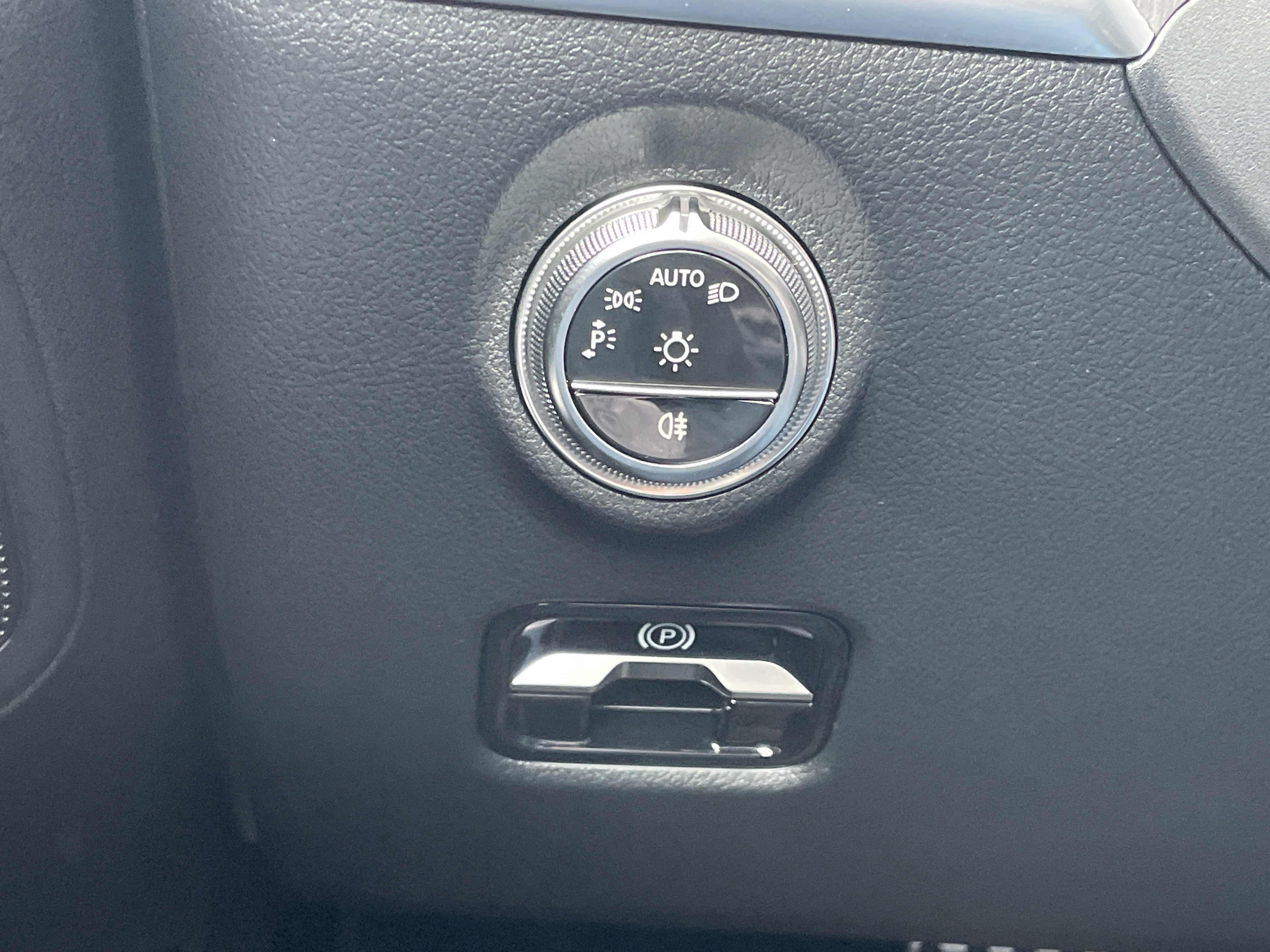 New 2026 Mercedes-Benz C 300 Sedan image 23