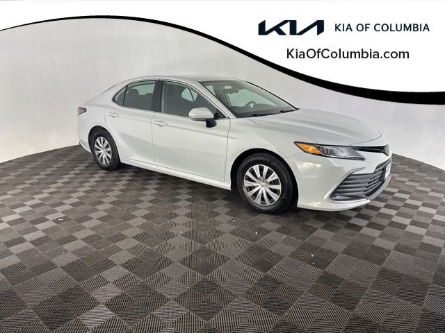 Used 2023 Toyota Camry LE image 1