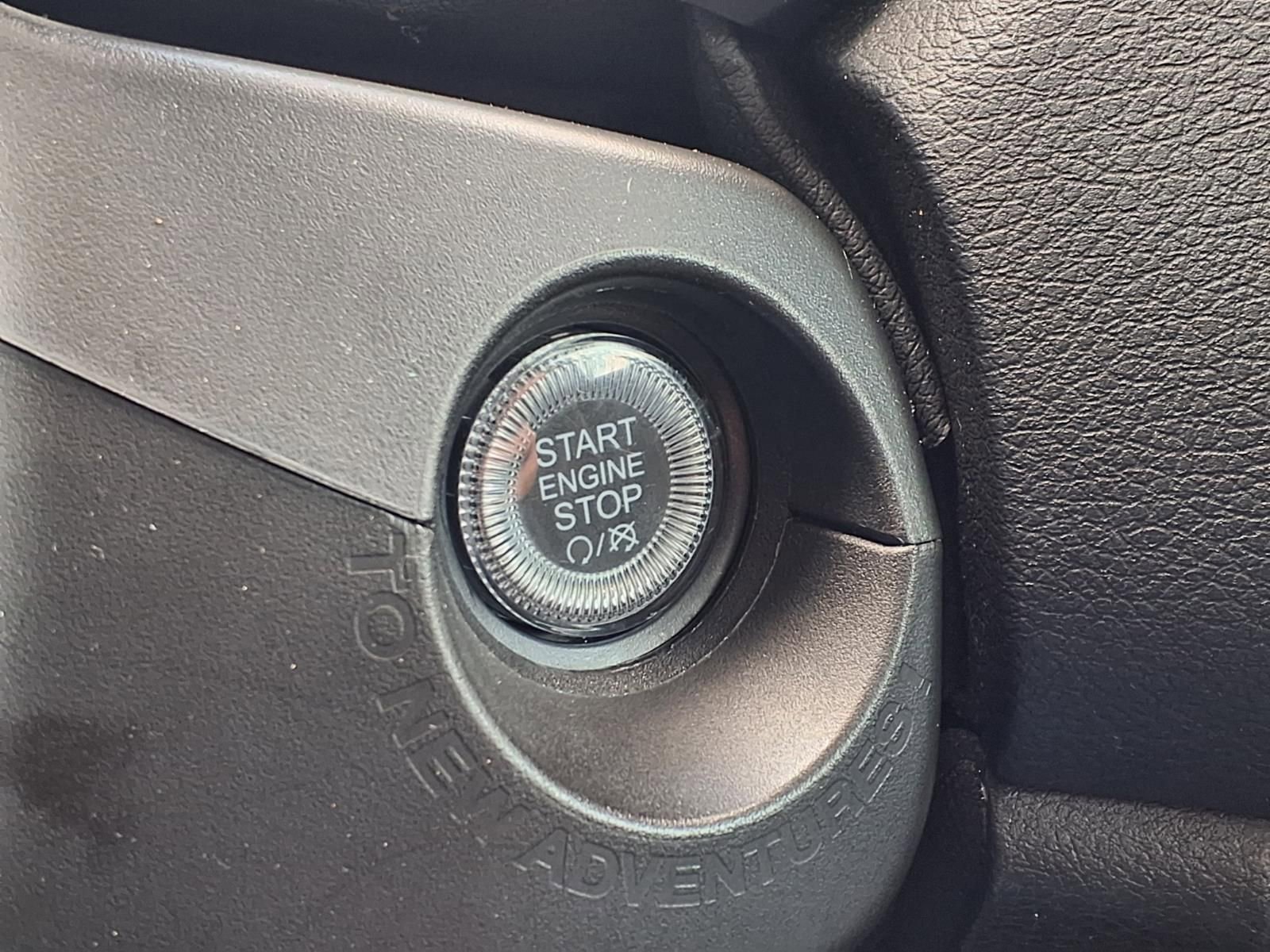 Used 2023 Jeep Renegade Latitude AWD/4WD image 25