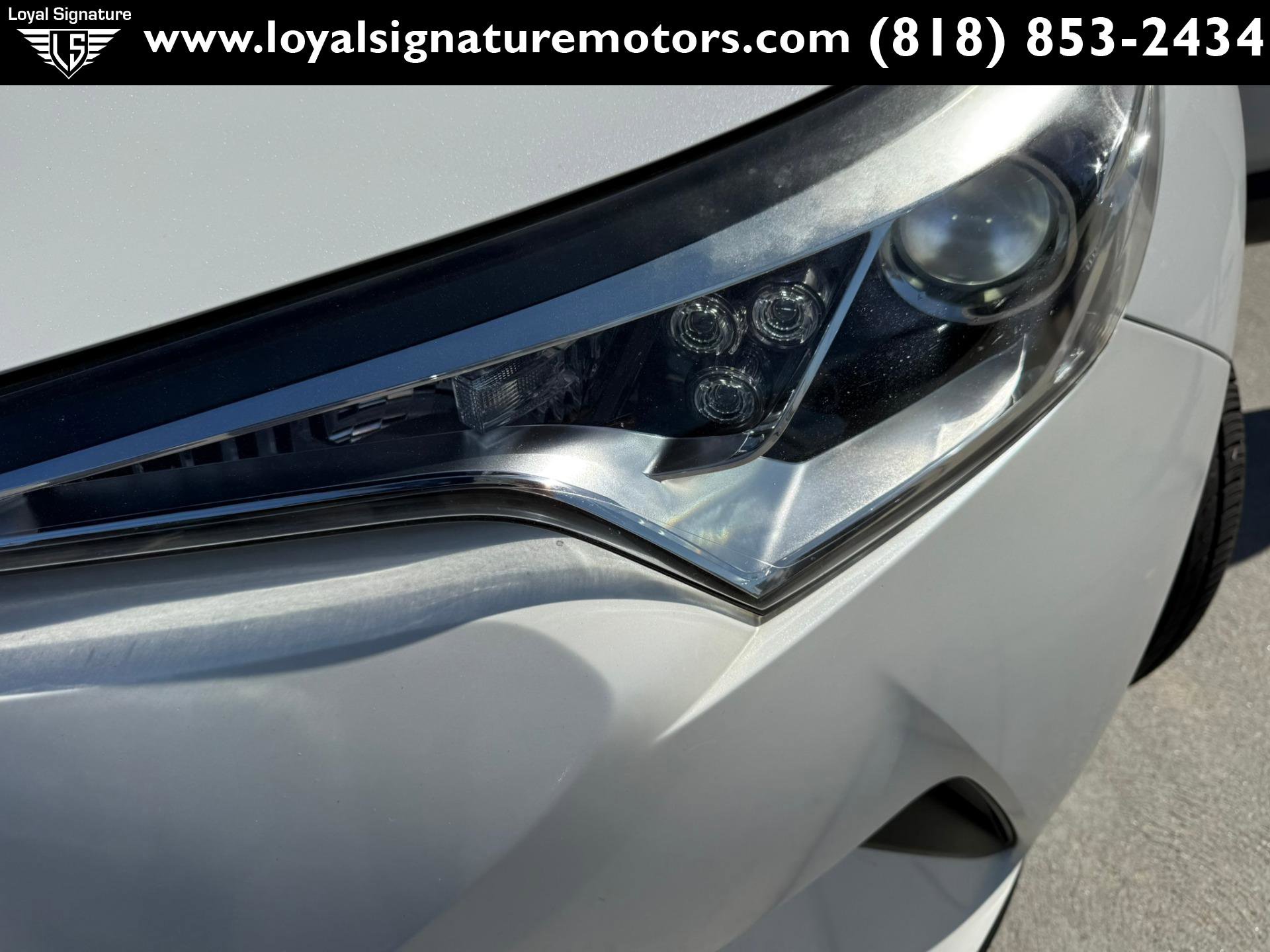 Used 2018 Toyota C-HR XLE image 32