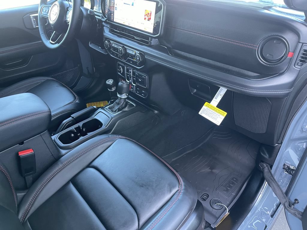 New 2026 Jeep Wrangler Unlimited Rubicon AWD/4WD image 30