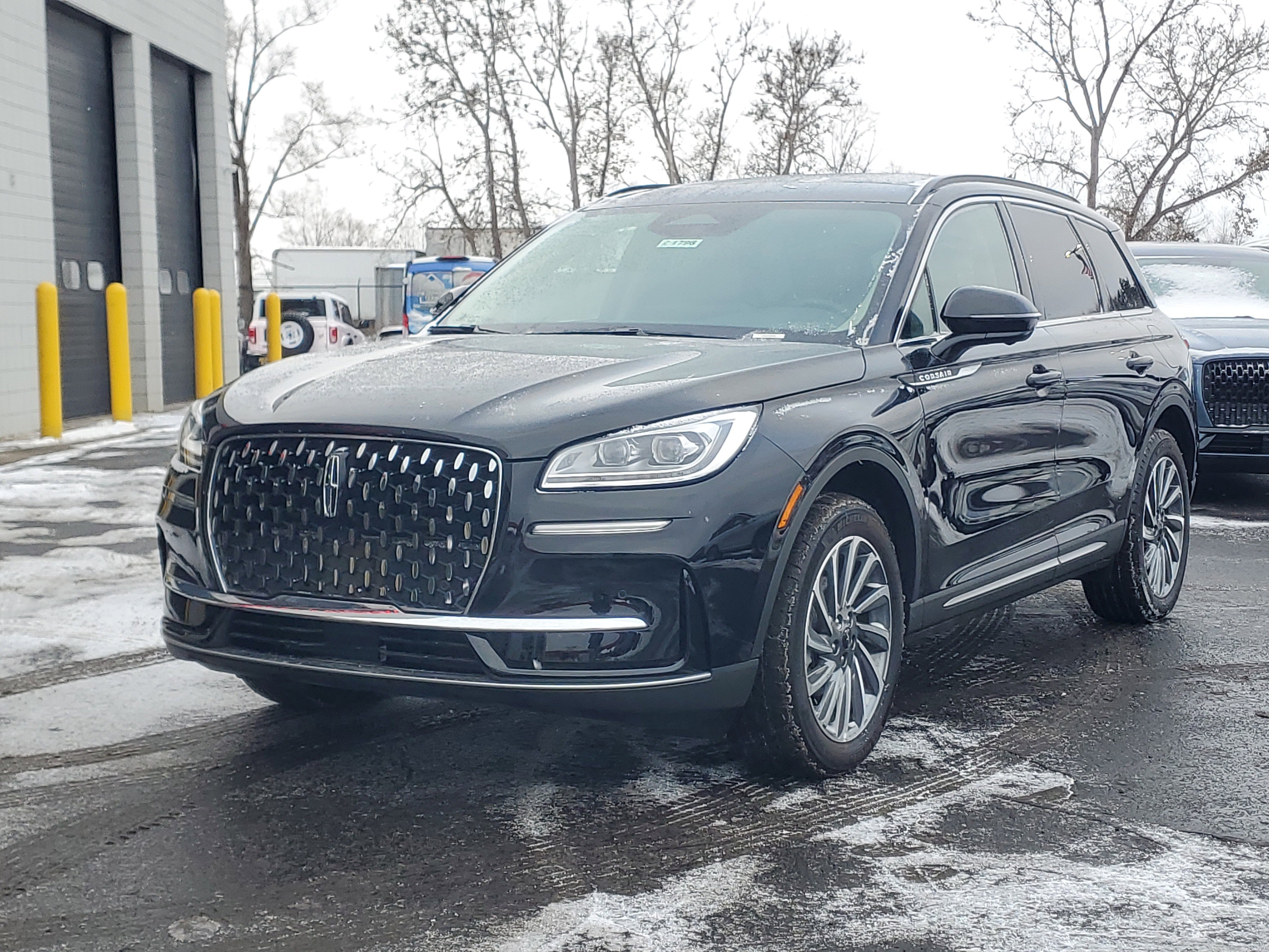 New 2025 Lincoln Corsair Reserve image 2