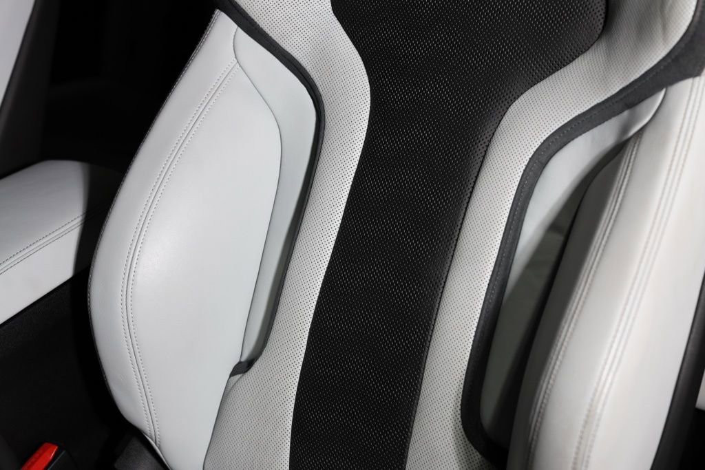 Used 2021 BMW M4 Competition w/ M Carbon Exterior Package image 37