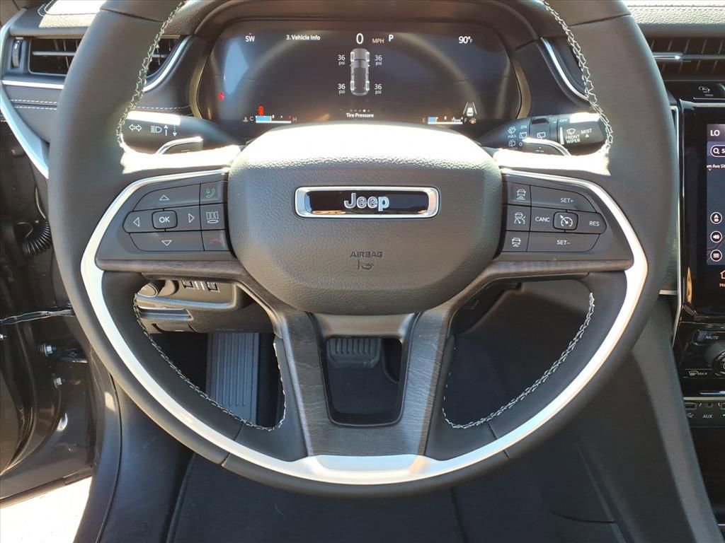 New 2025 Jeep Grand Cherokee Limited image 15