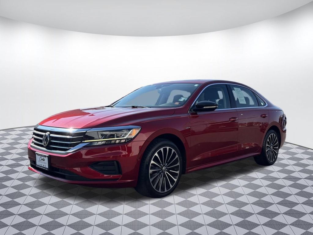 Used 2022 Volkswagen Passat 2.0T FWD image 3