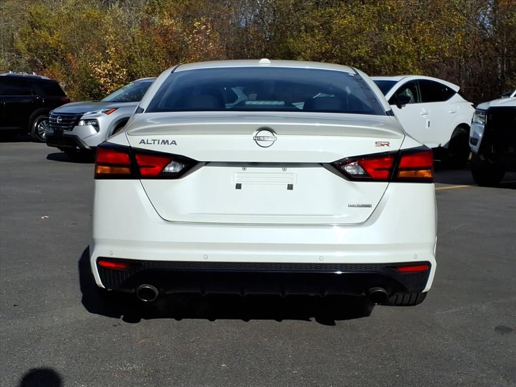 Used 2024 Nissan Altima 2.0 SR image 7