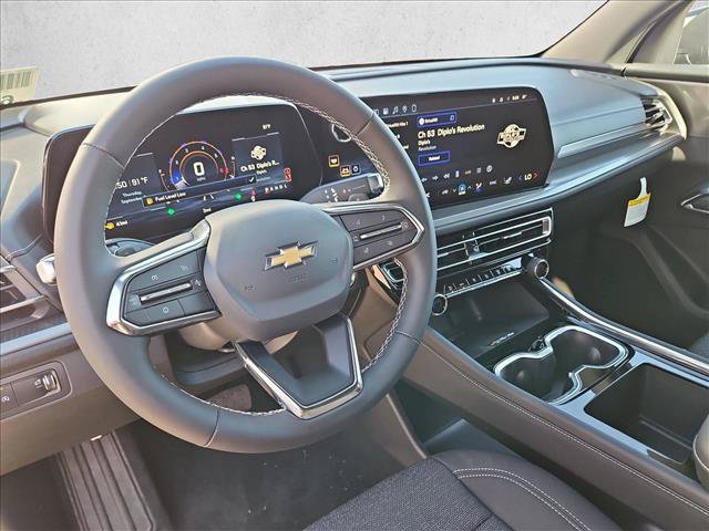 New 2027 Chevrolet Traverse LT FWD image 3