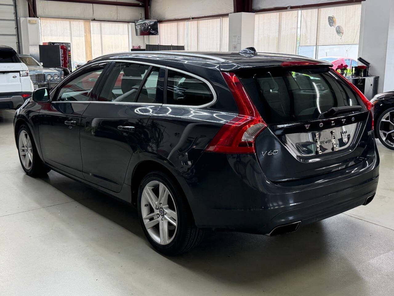 Used 2015 Volvo V60 T5 Premier FWD image 4