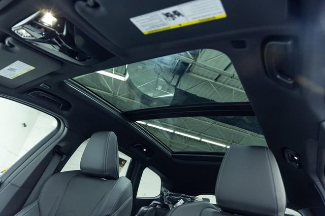 New 2026 BMW X1 xDrive28i AWD/4WD image 17