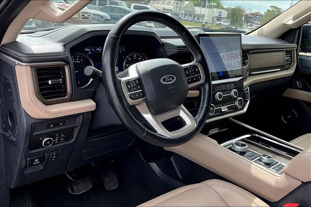 Used 2024 Ford Expedition Limited AWD/4WD image 14